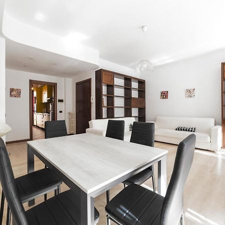 Cenisio M5 Lovely Apartment - With Balcony! Mailand Exterior foto